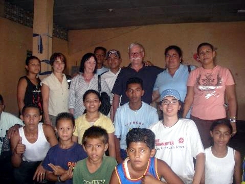 delegaci&oacute;n de Wiesbaden en Corinto