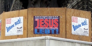 Rosenmontag am Kölner Dom