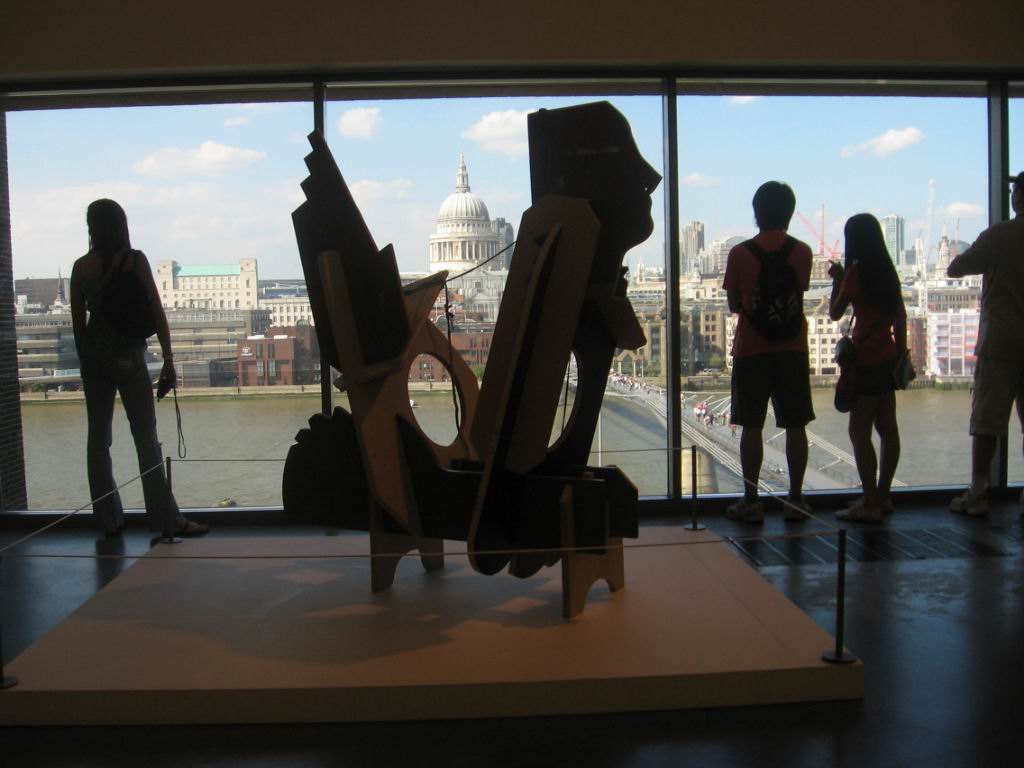 Cafeteria der Modern Tate Gallery: blick über die Themse